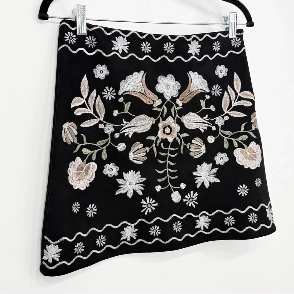 Mi Ami Embroidered Scandinavian Nordic Floral Black Mini Skirt